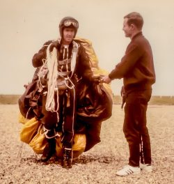 how parachutes work