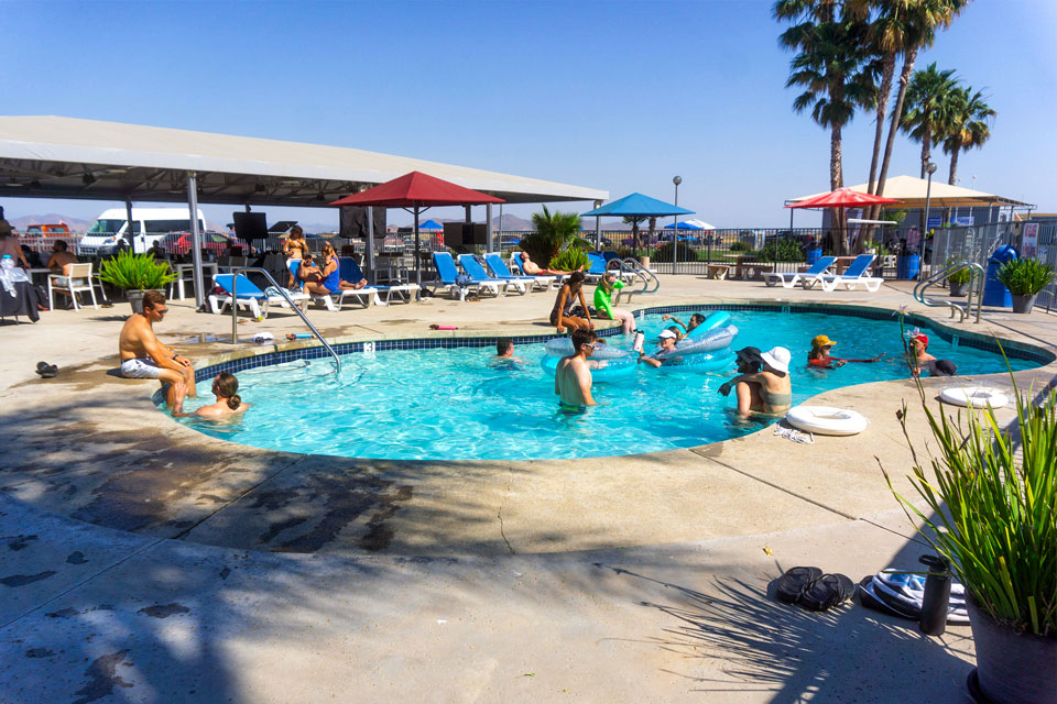 skydive perris pool